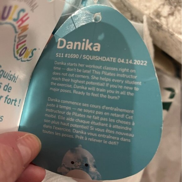Squishmallows Danika Dolphin Blue Crinkle Tie-dye NWT 11" 2022 Sealife Squad - Picture 11 of 11